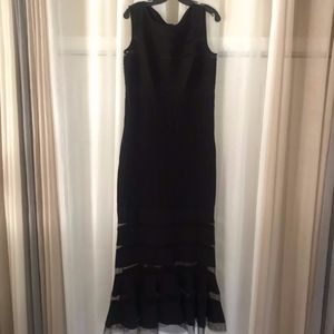 Tadashi Shoji Black long Dress size L